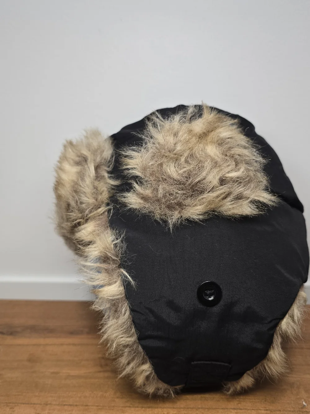 GAP kid's Black Faux-Fur Trapper Hat - 3M Warm Winter Hat